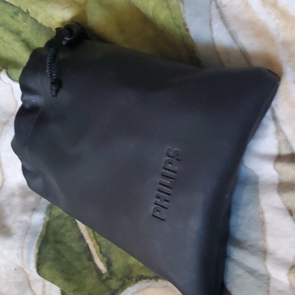 Phillips HN110 Foldable Noise Cancelling Headphones - Picture 9 of 9